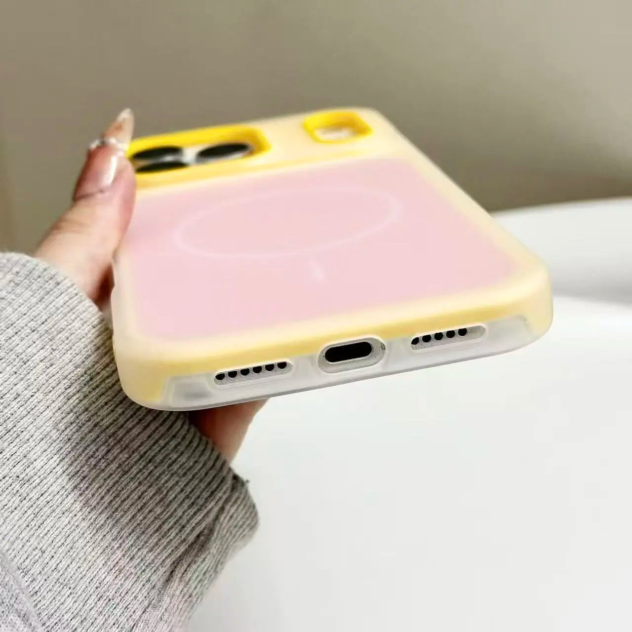 📱Candy-colored magnetic two-in-one phone case for iPhone 17 Pro Max Jelly Shell