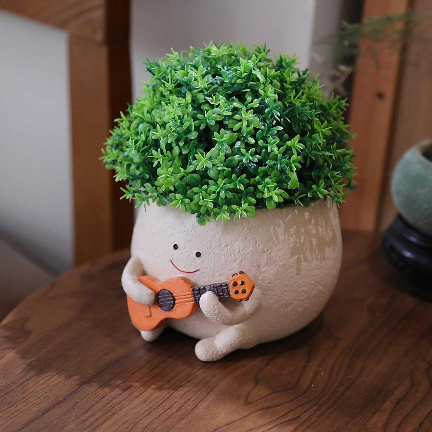 🌿Adorable resin flowerpot for garden and courtyard, green plant holder