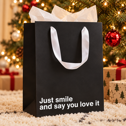 🎁 Pack of 5 fun gift bags – perfect for wrapping all kinds of presents