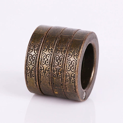 💍Transformable EDC ring—combines self-defense and emergency window-breaking functions; suitable for outdoor carry