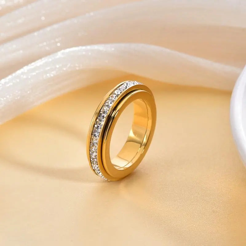 ✨Simple single-row diamond rotating ring